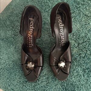 Pedro Garcia Dorsay Heel Black Satin Rhinestone Slip On High heels US 8, EU38.